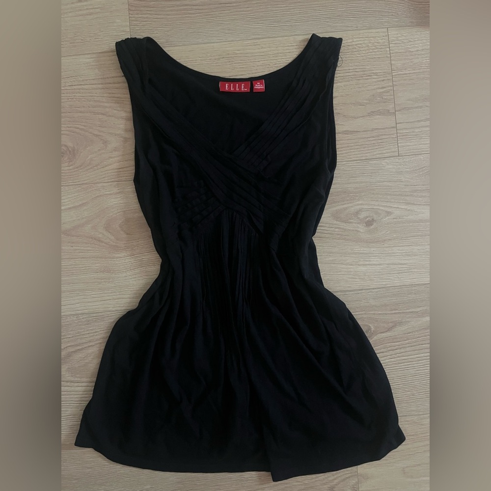 Elle Black V-Neck Top